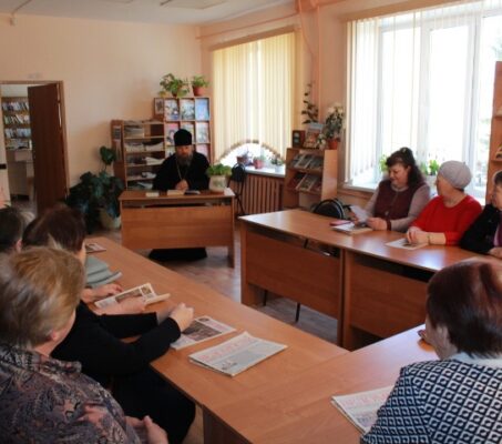 8 апреля состоялось очередное занятие приходской школы для взрослых в поселке Вознесенское.